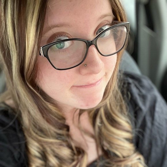 Meet the Posher Other - Meet your Posher, Mikayla